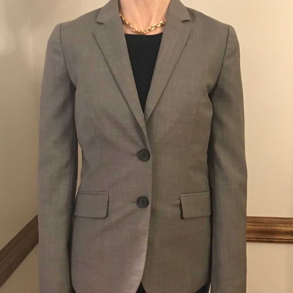 SOLD! J CREW Gray 2-Button Blazer 100% wool Sz 00